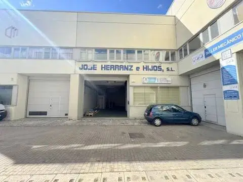 Nave industrial en San Antonio-Estación-Las Hervencias