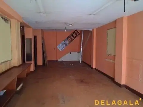 Local comercial en Areeta
