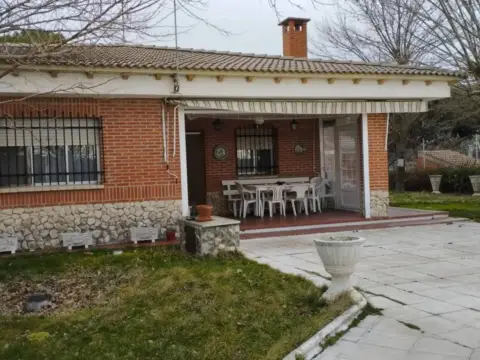 Chalet en Medina del Campo