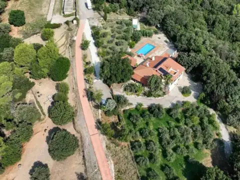 Chalet en calle H3V4+Mg Terrassa, Spain, 3