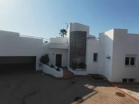 Chalet en calle de Sicomoro