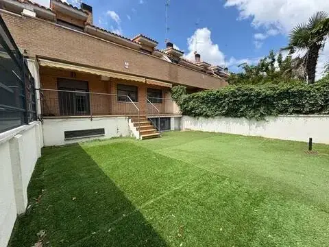 Casa adosada en Sector S