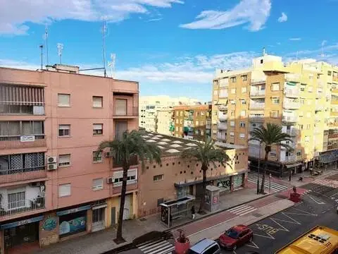 Piso en Nou Centre