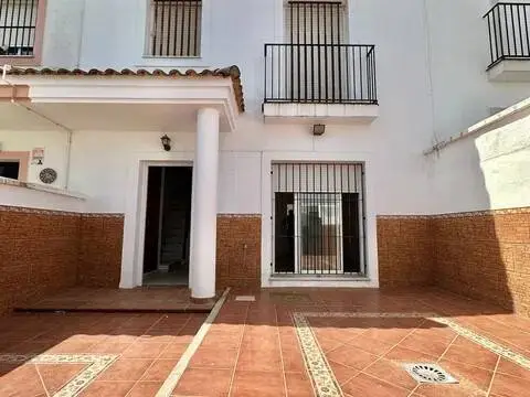 Casa adosada en calle calle Basilio Martin Patino No Number