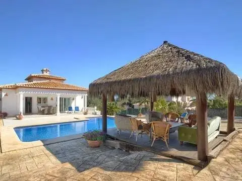 Chalet en Carrer del Lago Vanern