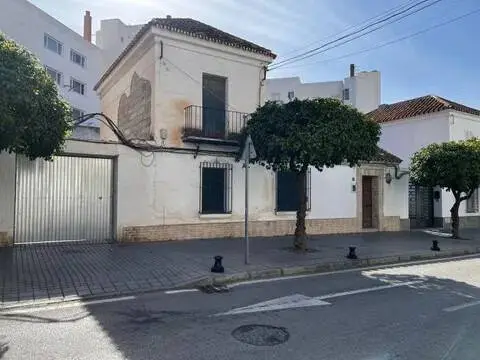 Casa adosada en Núcleo Urbano