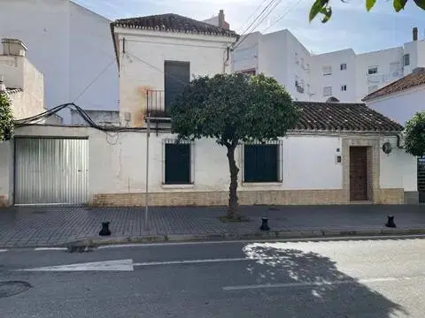 Casa adosada en Núcleo Urbano