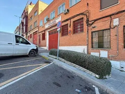 Nave industrial en calle de Jesús