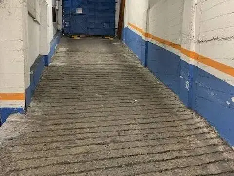 Local comercial en Iztieta-Ondartxo-Olibet-Etxeberrieta