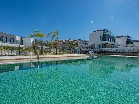 Casa en El Paraíso-Atalaya-Benamara