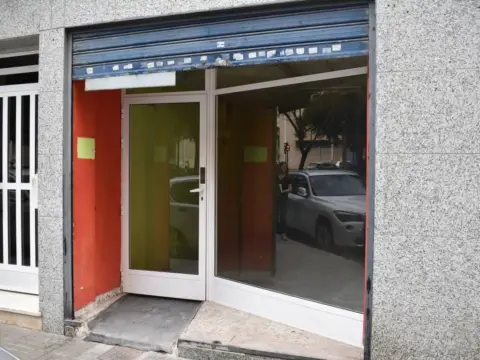 Local comercial en Reina Victoria-Poeta Miguel Hernández