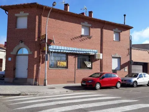 Chalet en Medina del Campo