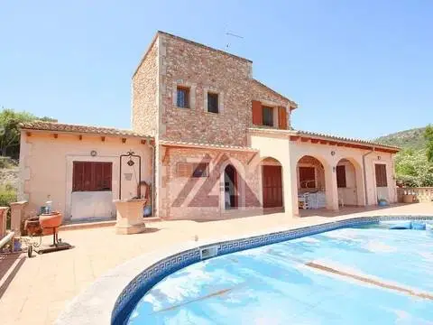 Casa rústica en Cala Ferrera