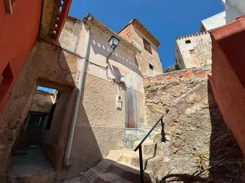 Casa rústica en calle de Rafael Molina