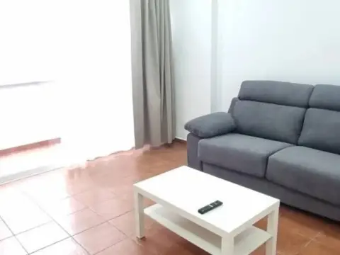 Piso en San Antonio-Las Arenas