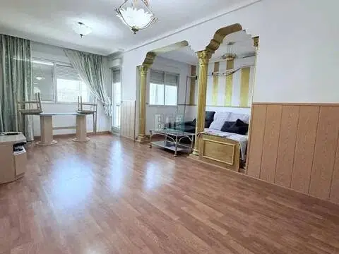 Piso en La Milagrosa-La Estrella-San Antón