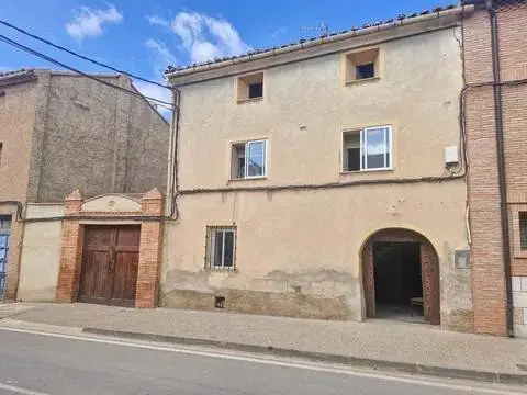 Casa rústica en calle de José Miguel Lainez