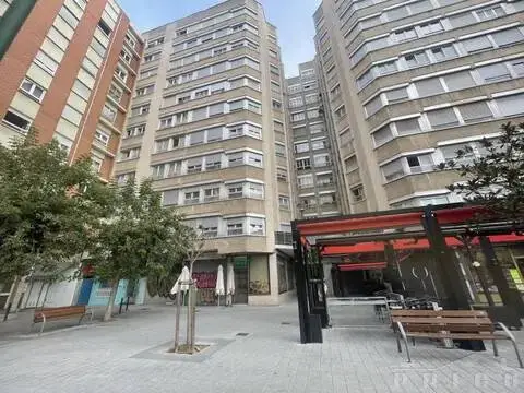 Local comercial en San Pedro y San Felices-San Agustín-Parque Europa