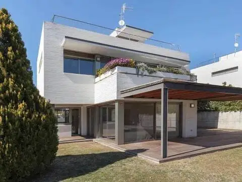 Chalet en calle calle Can Calella No Number