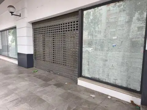Local comercial en Avenida de España