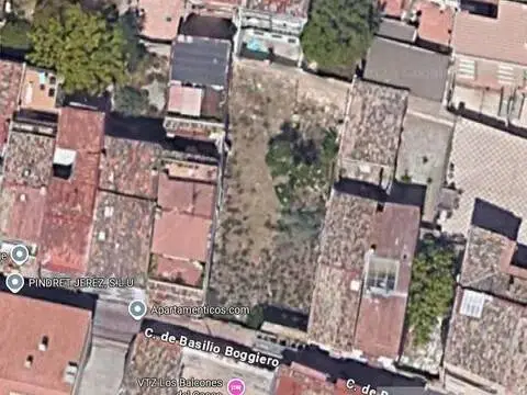 Terreno en calle de Basilio Boggiero