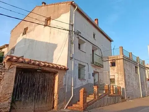 Casa rústica en Mezquita de Jarque