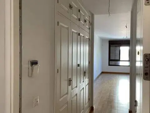 Piso en Núcleo Urbano-Urbanizaciones