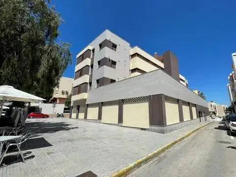 Piso en Núcleo Urbano-Urbanizaciones