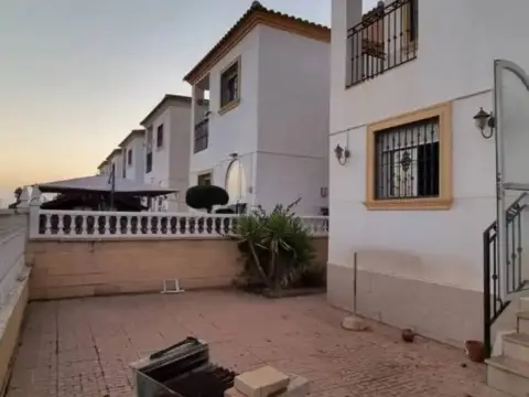 Chalet en Urbanizaciones