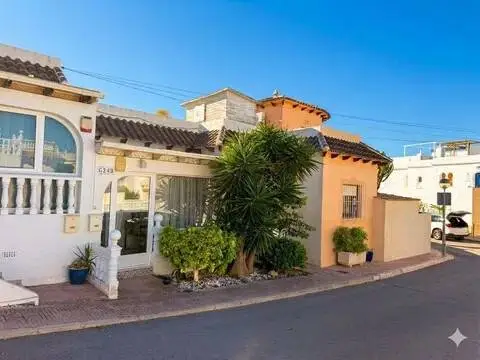 Casa adosada en San Miguel de Salinas
