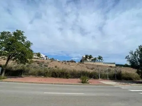 Terreno en calle Gabriel García Marquez