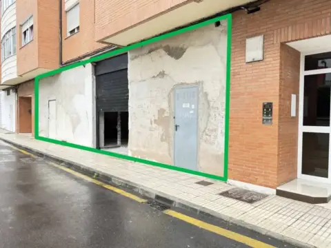 Local comercial en calle de Rubén Darío