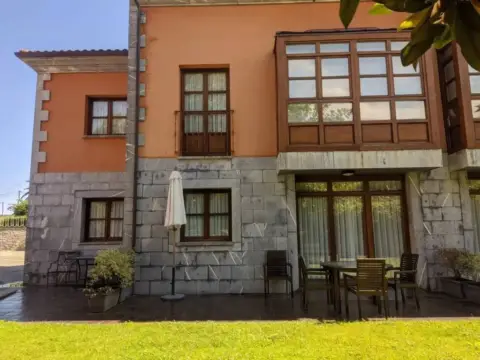 Piso en calle Poo, 52