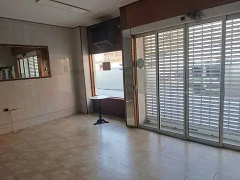 Local comercial en Avinguda de Pere IV