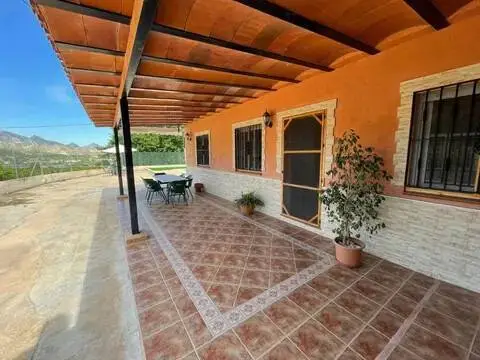 Chalet en Blanca
