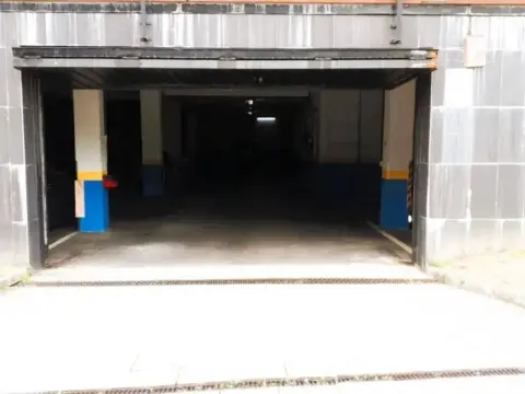 Garaje en calle de Hernán Cortés