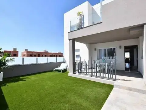 Ático en calle de la Capitana