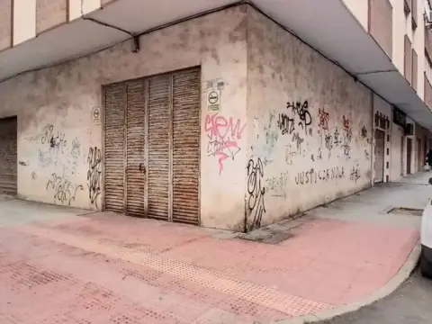 Local comercial en Nueva Andalucía