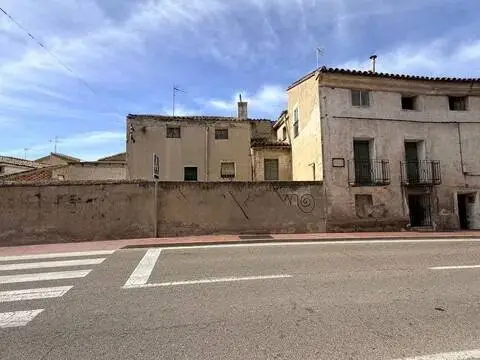 Casa en La Puebla de Alfindén