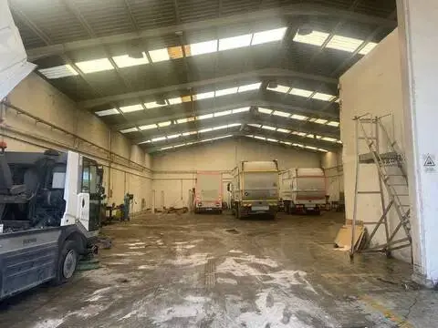 Nave industrial en Albolote