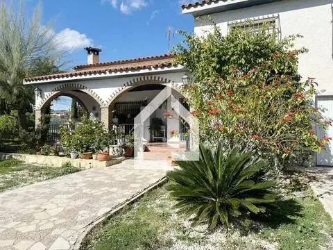 Chalet en Villamontes-Boqueres