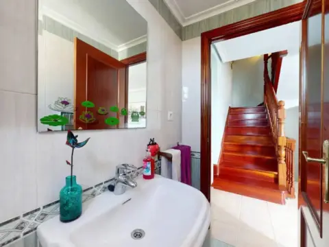 Chalet en Oriñón-Allendelagua
