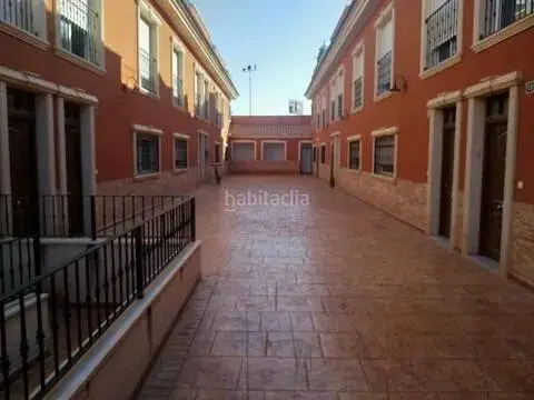 Casa adosada en calle de Elda