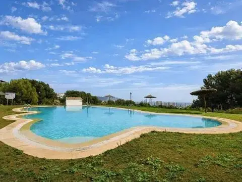 Casa adosada en Urbanización Golf Bahía