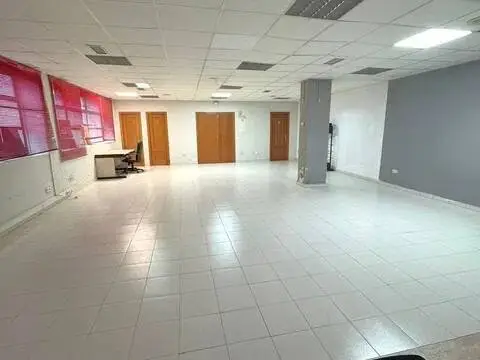 Local comercial en Zona Bulevar de las Acacias