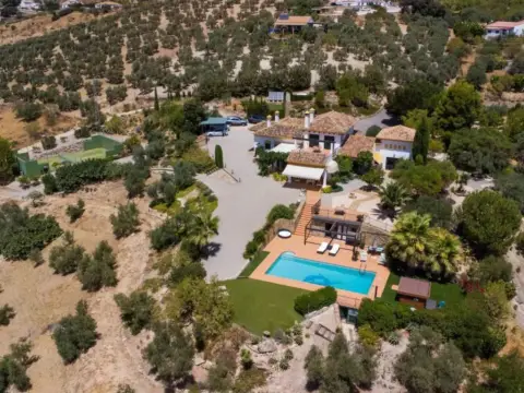 Chalet en Villanueva de la Concepción