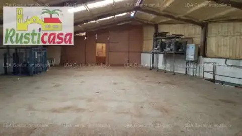 Nave industrial en Bailén