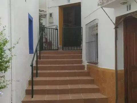 Casa adosada en calle de los Mesones