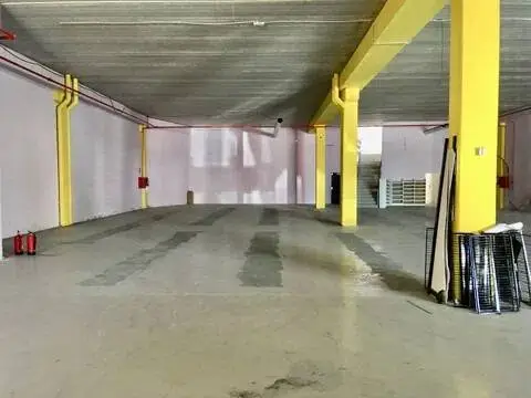 Nave industrial en Maçanet de la Selva
