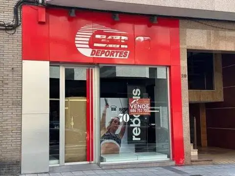 Local comercial en calle de Carreño Miranda